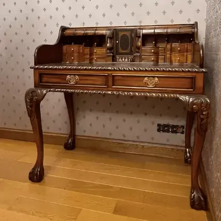 Бюро в стиле Чиппендейл MSMU.512 BROWN W004 BROWN купить в интернет магазине Мебель из массива. Звоните +7 495 961-63-63 Мебель Индонезии