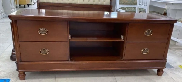 Тумба под ТВ 1500 "Мария Сильва" Орех MS930  купить в интернет магазине Мебель из массива. Звоните +7 495 961-63-63 Тумбы ТВ из массива дерева