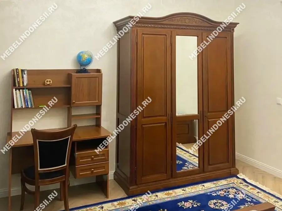 Шкаф 3х дверный "Венеция" Орех 775  купить в интернет магазине Мебель из массива. Звоните +7 495 961-63-63 Шкафы для одежды из массива дерева